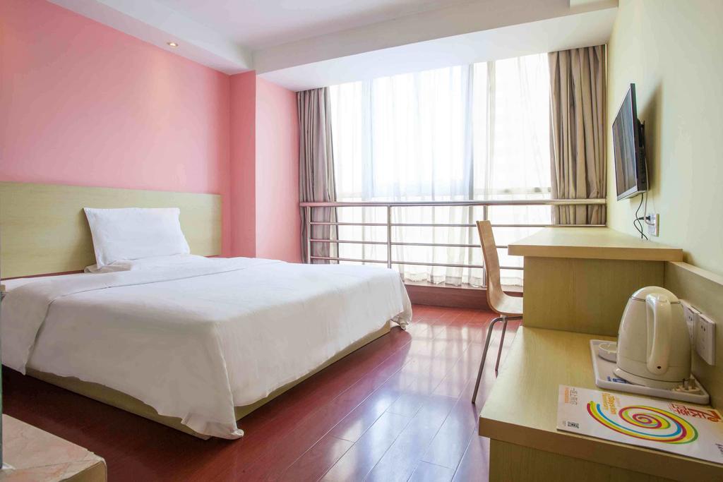 7Days Inn Nanchang North Railway Station Square Szoba fotó