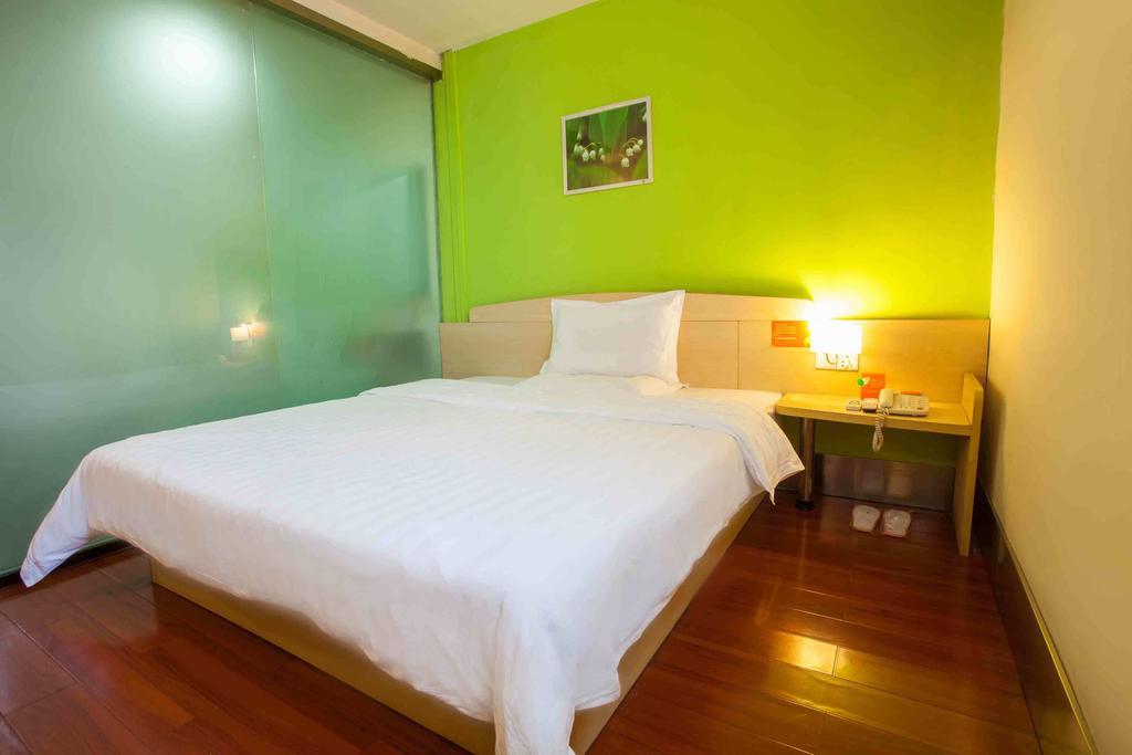 7Days Inn Nanchang North Railway Station Square Szoba fotó